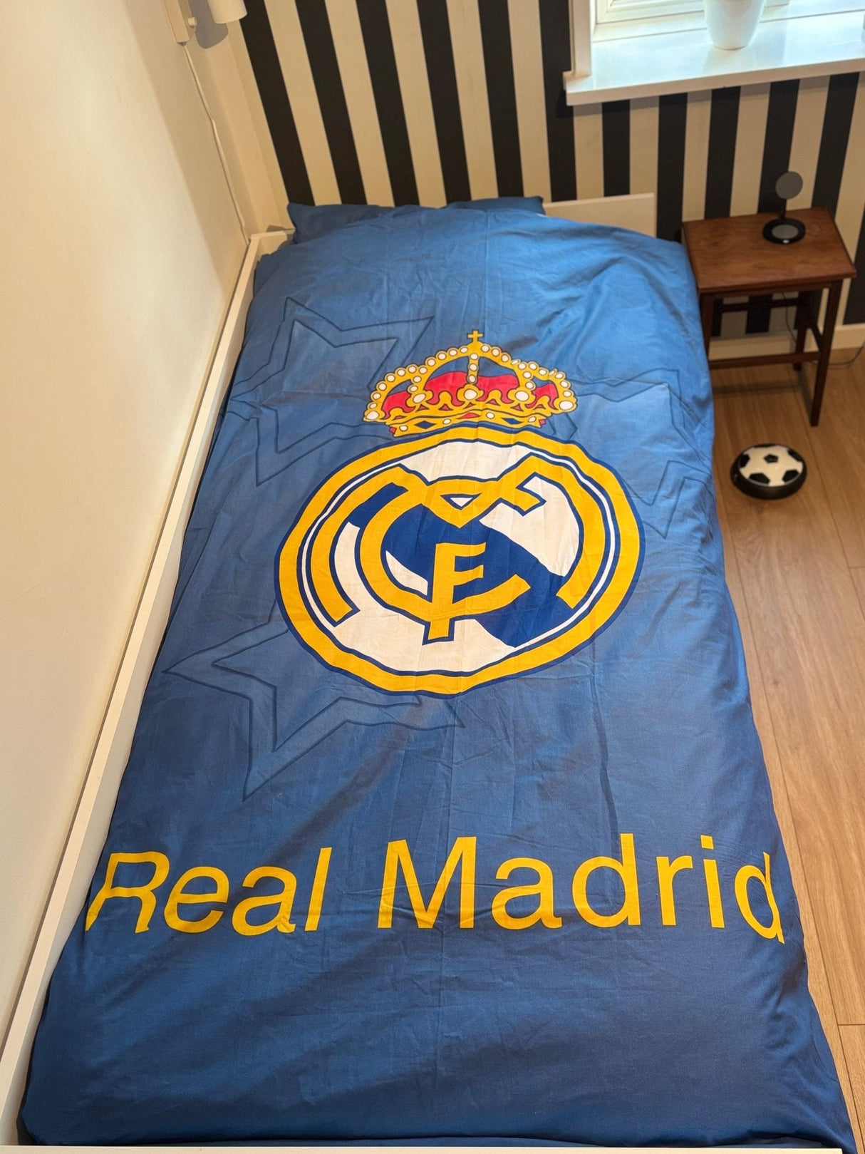 Real Madrid Sengetøj 140x200 – 100% bomuld & vendbart design