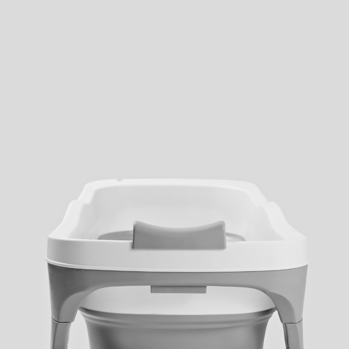 Foldebadekar til voksne - Med låg - 143cm/Grå - Ekstra 300 cm. slange, sort badepude, lækker opbevaringspose samt ekstra prop inkl. Værdi kr. 798,-.